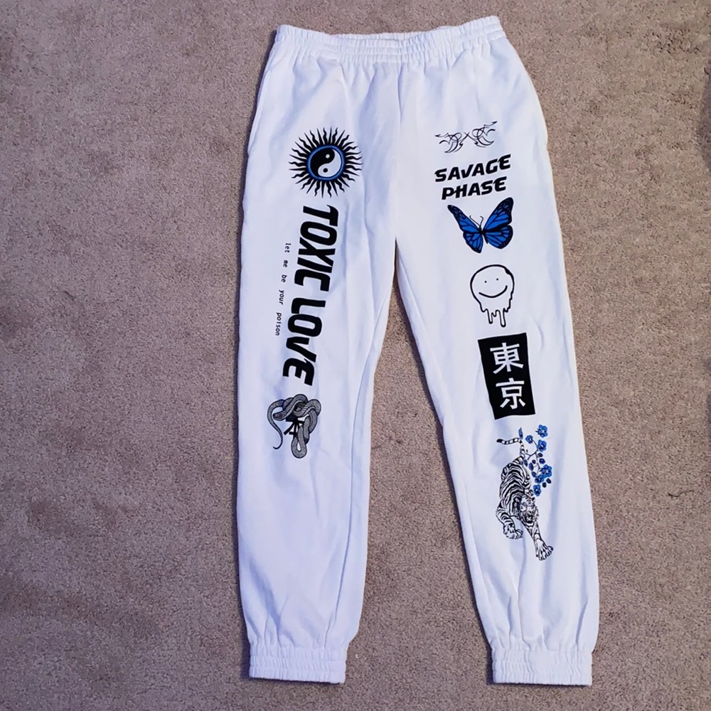 Stylish Adika Sweatpants